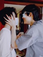 男生和女生拔萝卜第一视角